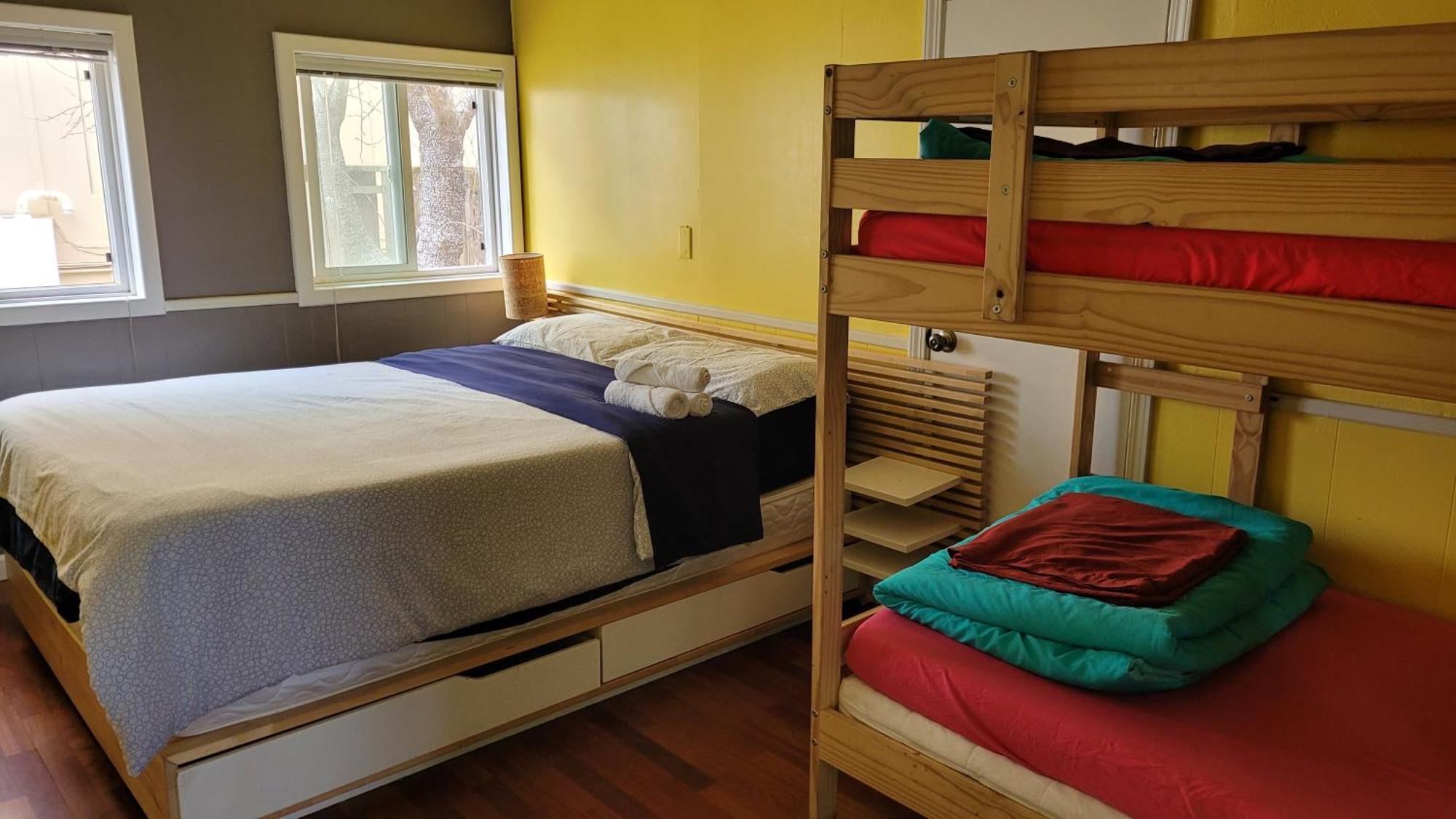 Yosemite International Hostel Groveland Exterior photo