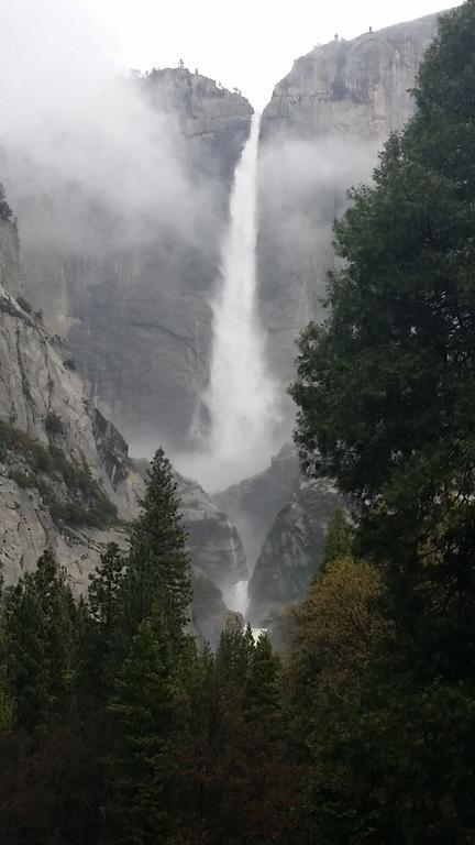 Yosemite International Hostel Groveland Exterior photo